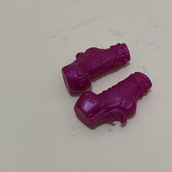 Monster High Creepateria Draculaura Purple Shoes Heels Replacement Parts Spares - Picture 3 of 8
